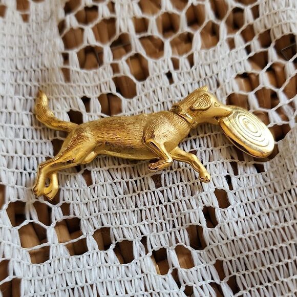 Vintage Jewelry - Vintage JJ Jonette Dog With Frisbee Brooch